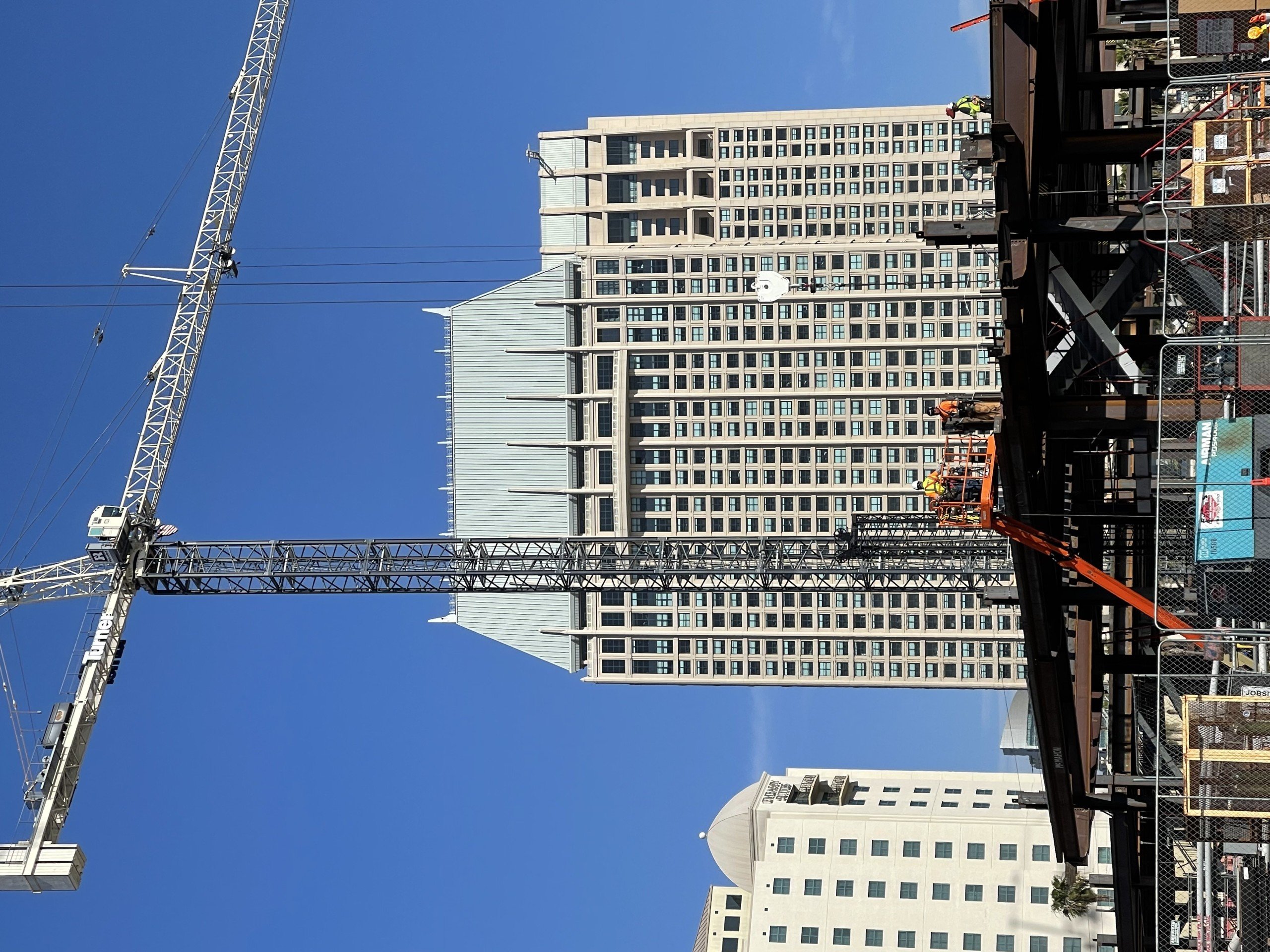 industries that use aerial work platforms,
