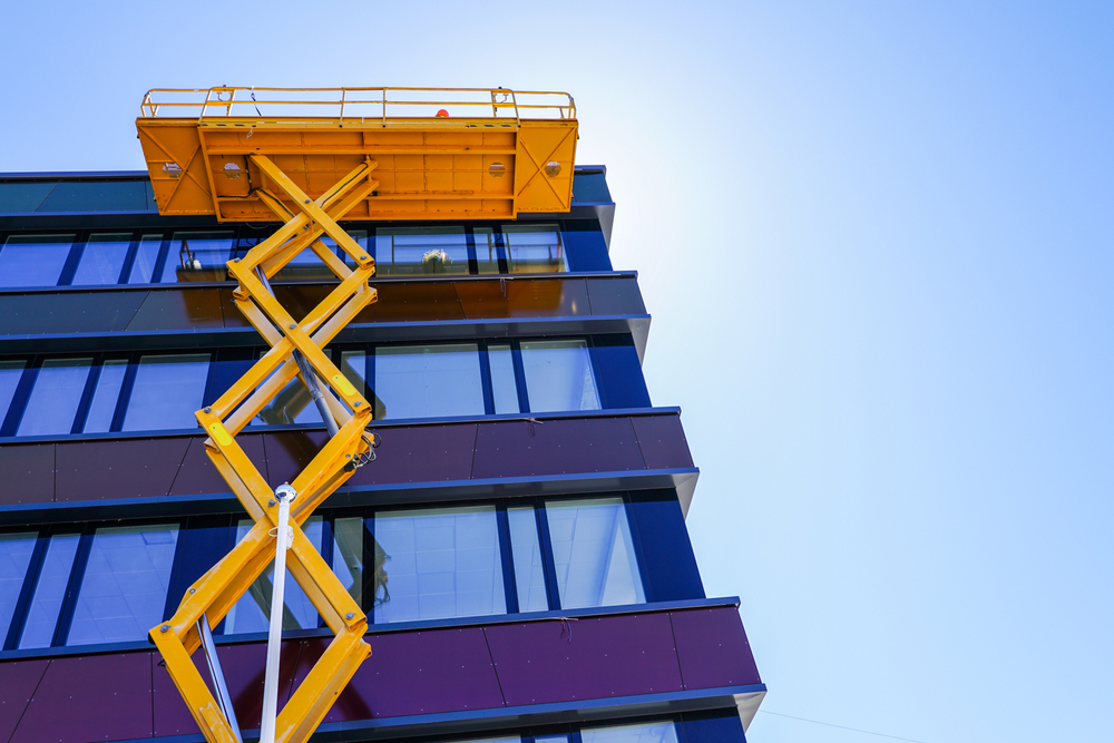 how to operate a scissor lift