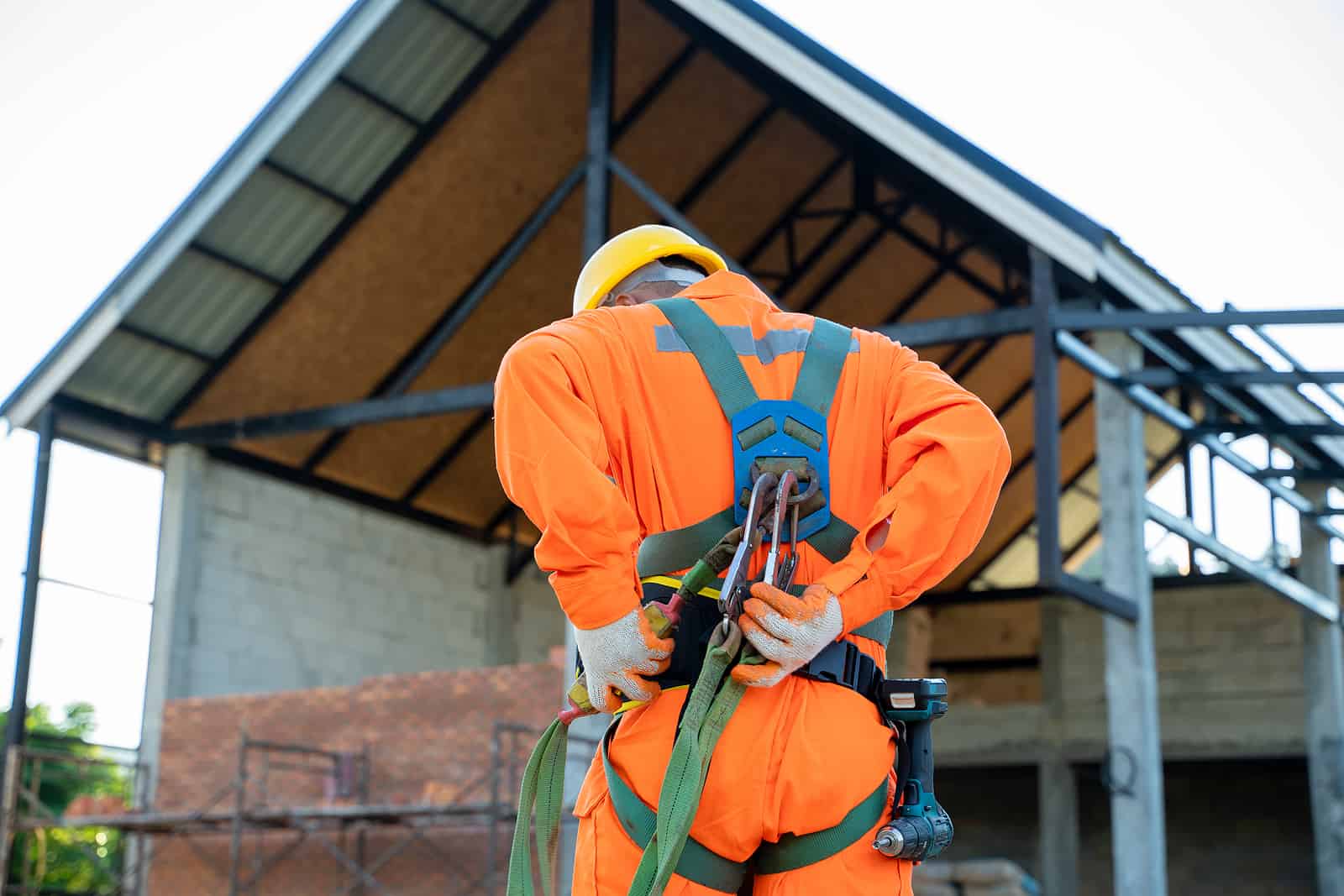 fall protection with aerial lift 